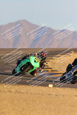 media/Dec-16-2023-CVMA (Sat) [[bb38a358a2]]/Race 13 Amateur Supersport Middleweight/